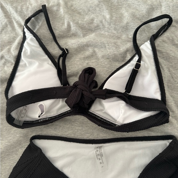 Highwaisted bikini in black - Picture 2 of 3